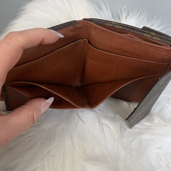 1991 authentic Louis Vuitton compact Elise trifold wallet - Picture 15 of 17